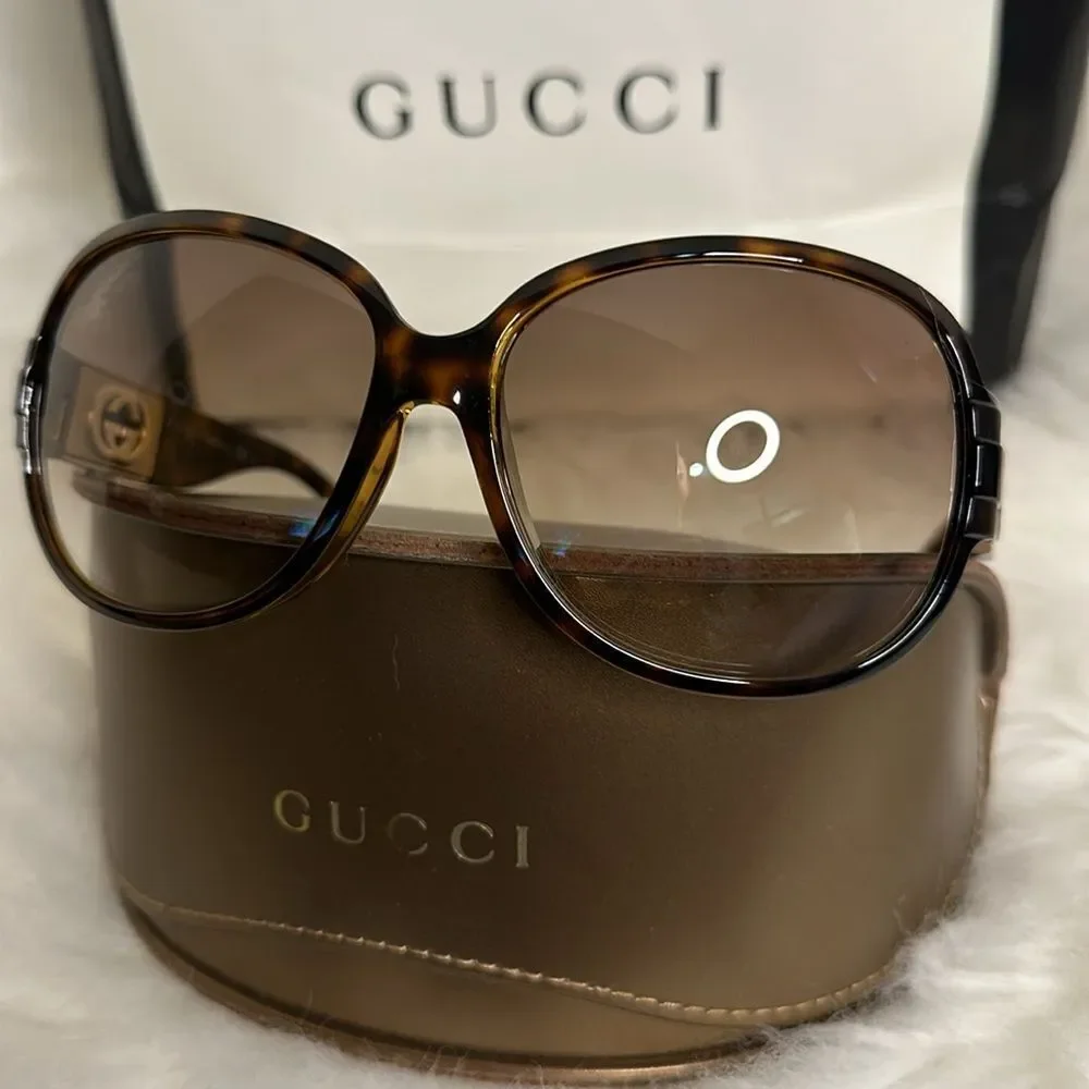 💯Authentic Gucci Sunglasses with Box🍀